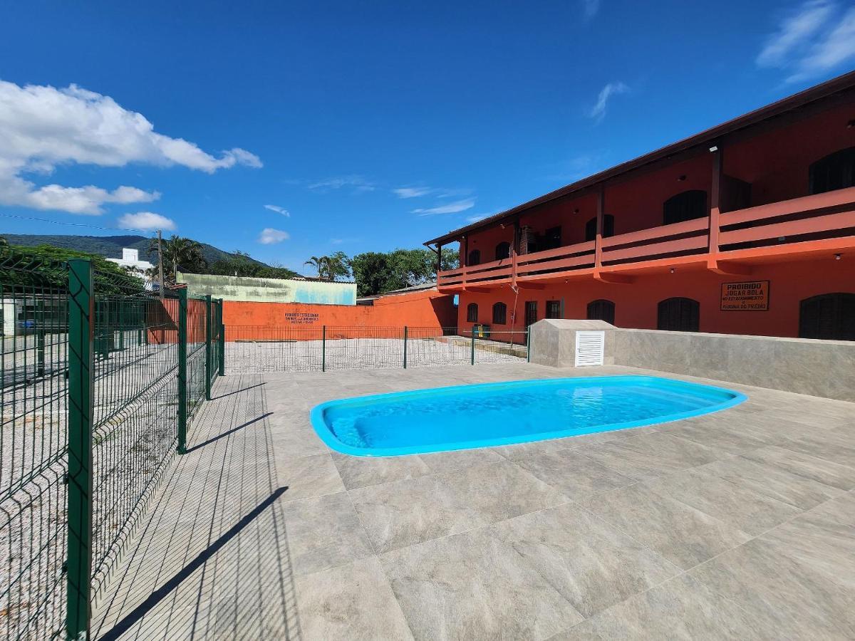 0001.03 - Maranduba - Apto - 2 Dormitorio - 8 Pessoas - 2 Quadras Do Mar - Piscina - Wi-Fi Ubatuba Buitenkant foto